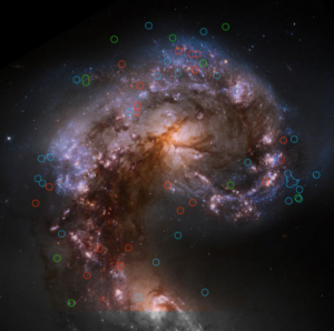 Cefeidi, stelle a luminosità variabille che sono utilizzate come "punti di riferimento cosmici" data la stretta correlazione tra la loro luminosità e il loro periodo. Credit: The Astrophysical Journal, 2011